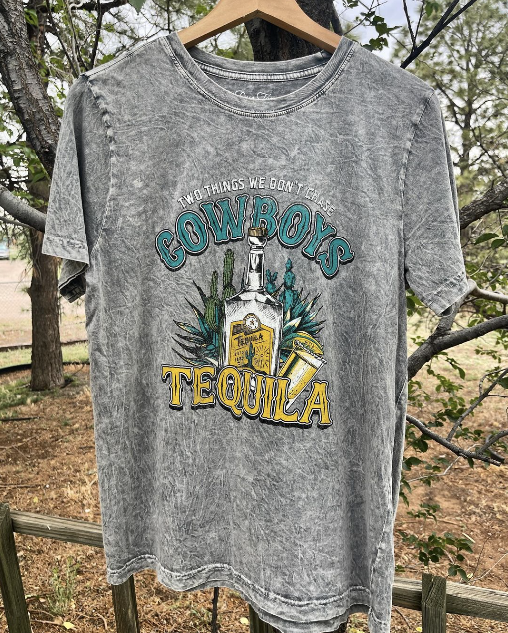 COWBOYS TEQUILA GRAPHIC TEE